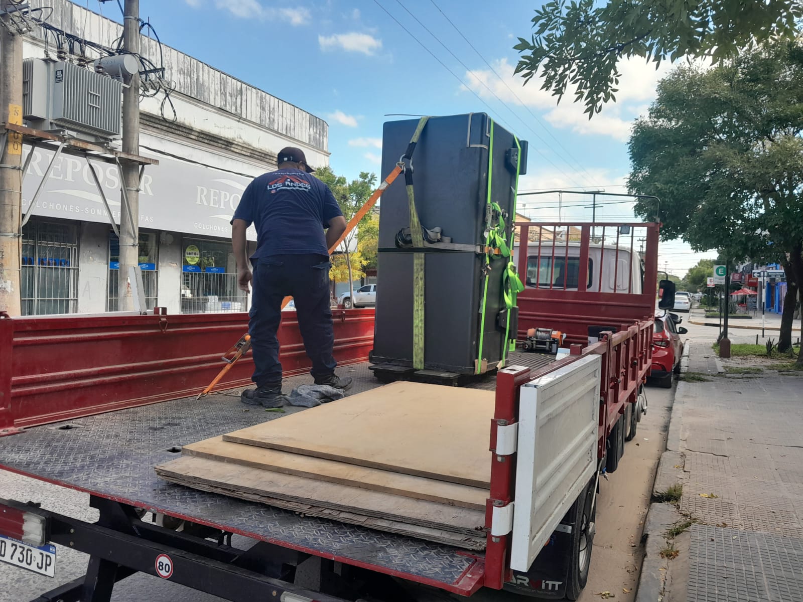 Operativo de mudanza y carga en vía pública